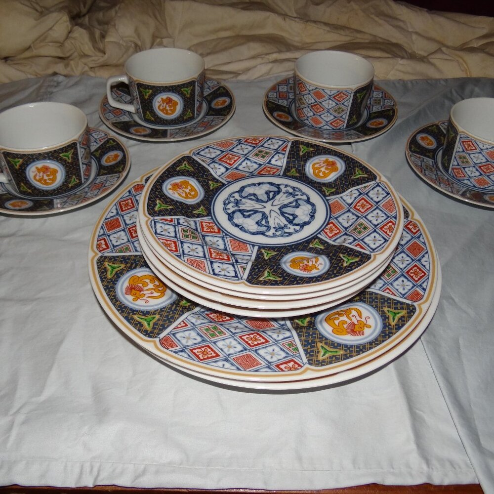 Georges Grand Kabuki Japanese Dishes (Salt & Pepper shaker, Cream & Sugar set)